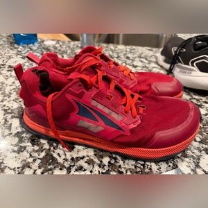 Altra Lone Peak Trail 7 Womens Size US 7 Running Shoes Sneakers Gaiter Dark Red